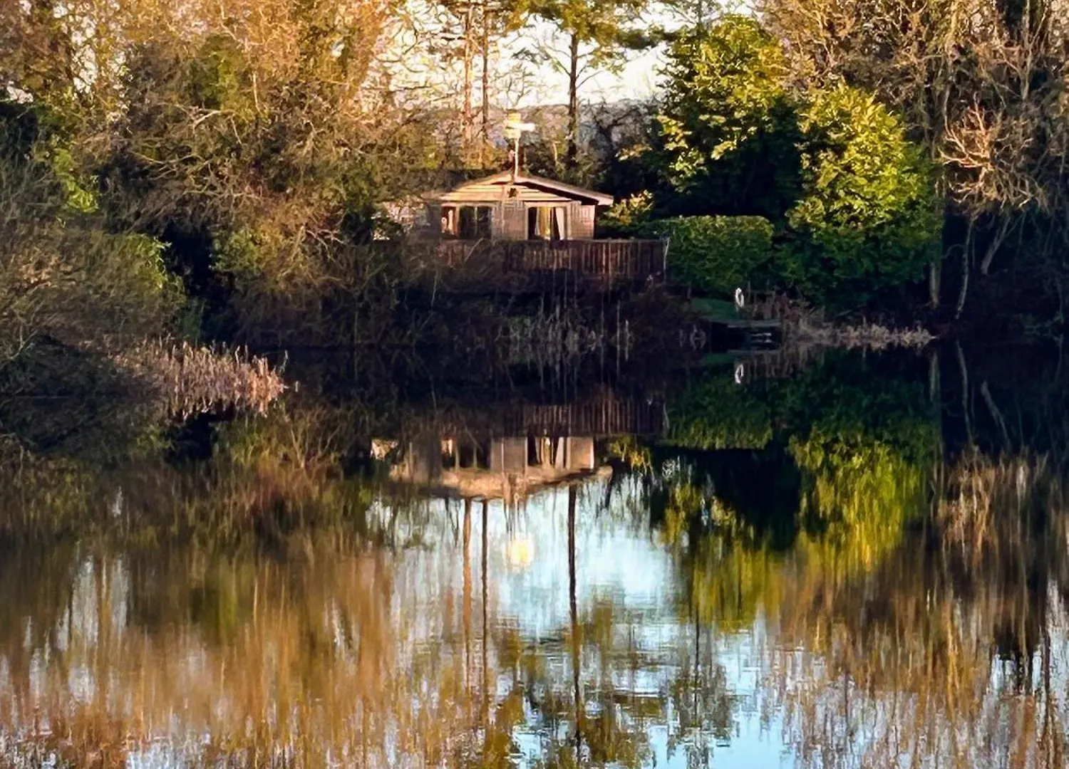 Allerthorpe 'Mallard' Secluded Fishermans Lodge בקתה